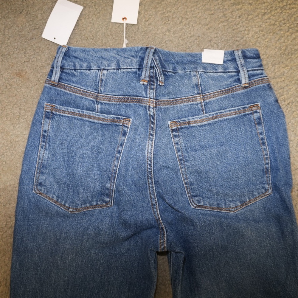 Good American Good Icon Straight Jeans - Picture 5 of 6